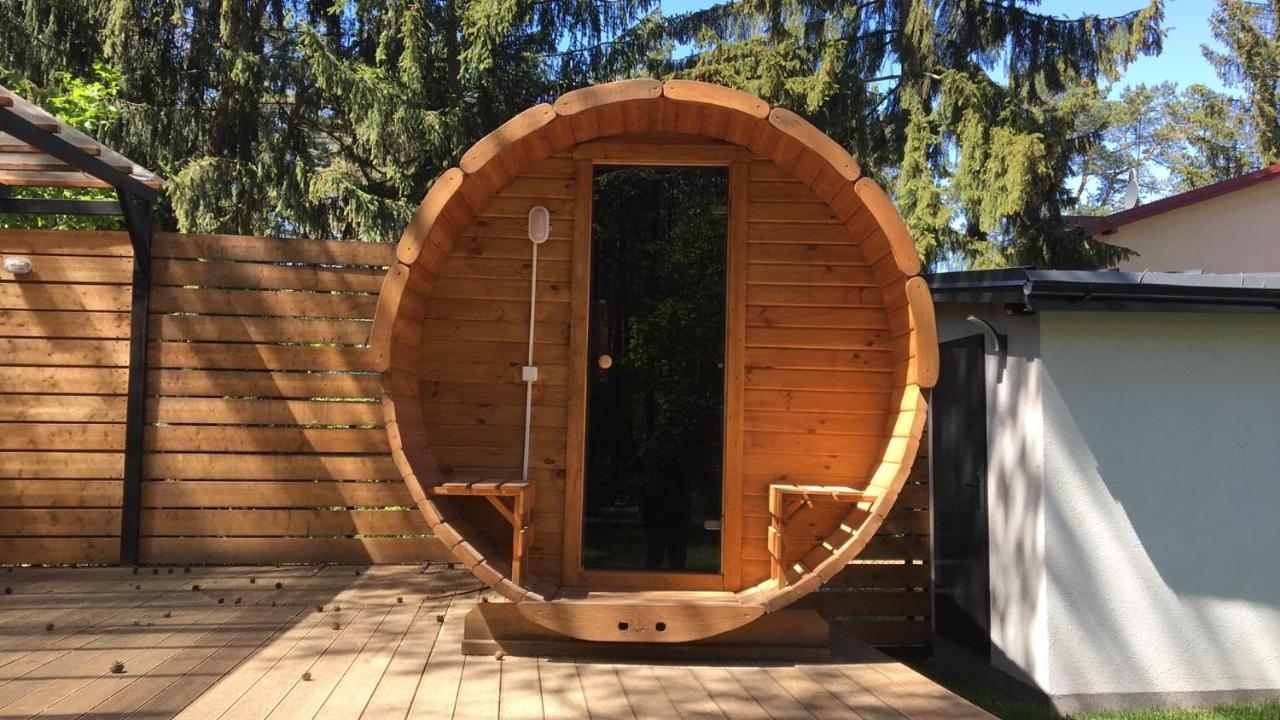 Luksusowy Apartament Pod Lasem, Otwock -Shared Garden, Sauna, Wood Hot Tub! Hot Tub Seasonal! Exterior photo